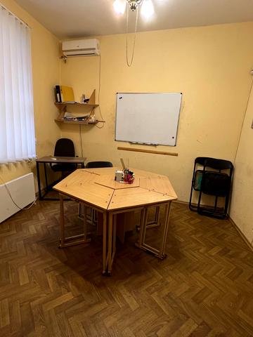 Монастирська вул. (Володарського), 3