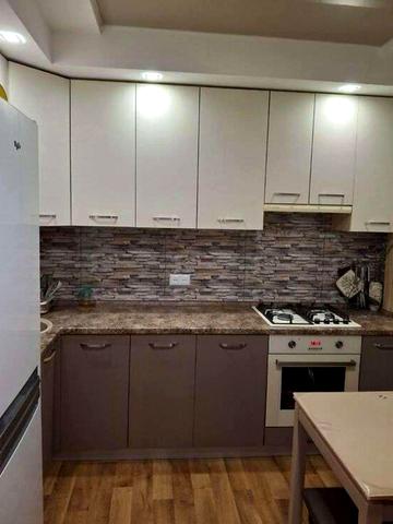 Амосова вул. (Корчагінців), 13