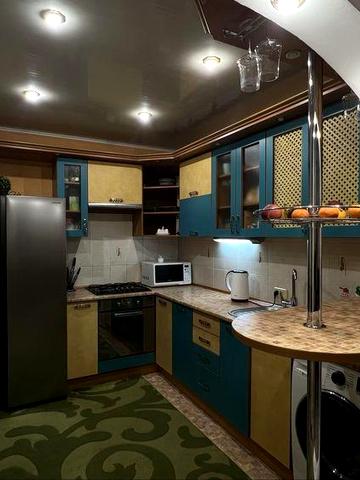 Продам 5-ти кімнатну квартиру/крес