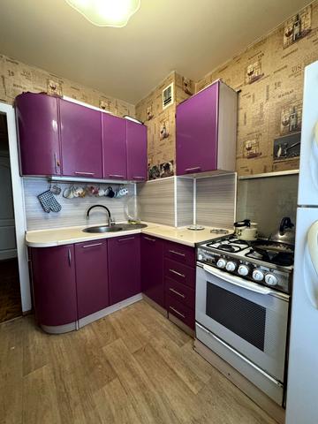 Небесної Сотні просп. (Маршала Жукова), 77