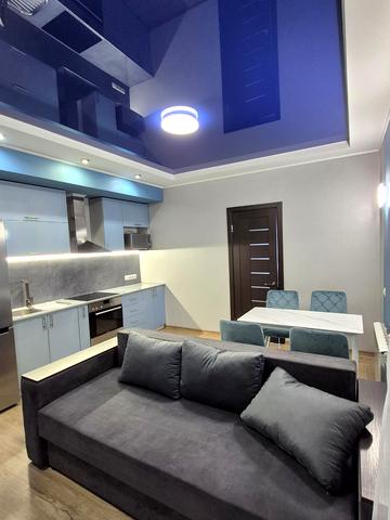 Дубенська вул., 7