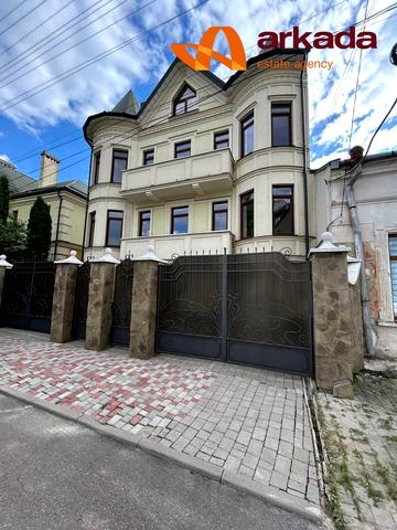 Республіканська вул., 18