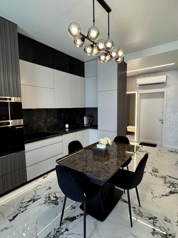 Набережна Перемоги вул., 7