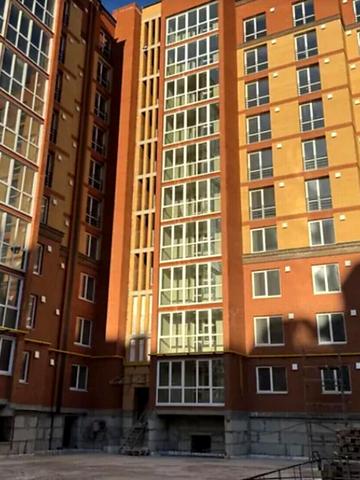 Тролейбусна вул., 7