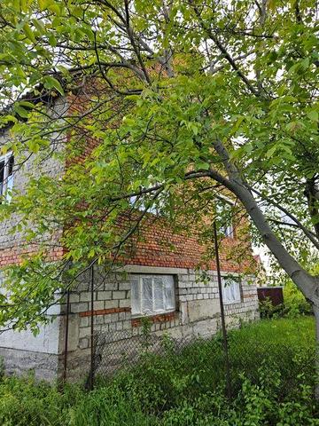 Будинок -Недобудова р-н Східний