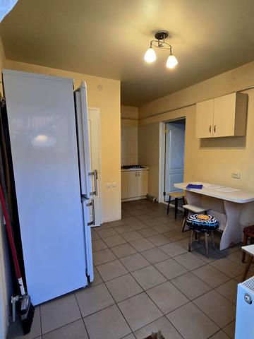 Левадівська вул., 26