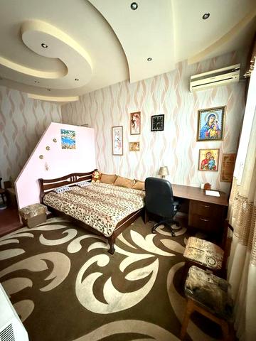 Продам будинок з ремонтом, вул. Ульянова 4