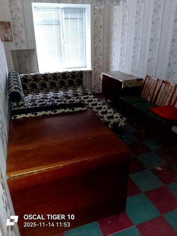 Продам трикімнатну квартиру у центрі