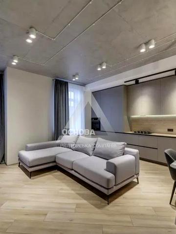 Розваги вул., 27