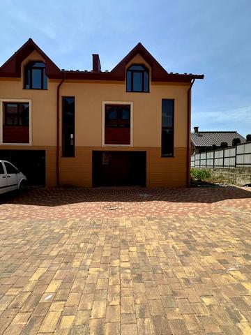 Вишнева вул.