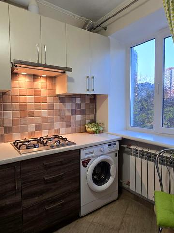 Лесі Українки просп. (Гагаріна), 15