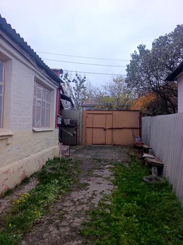 Державна, 27