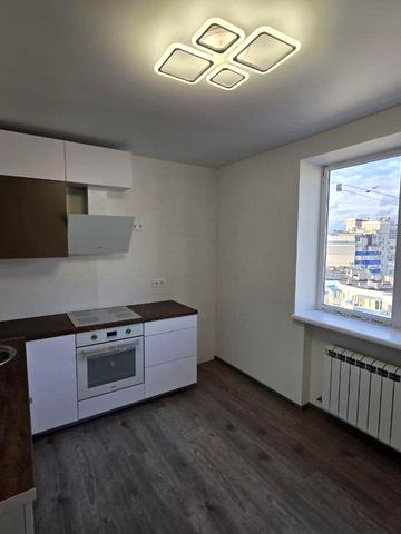 Яни Червоної вул., 11а