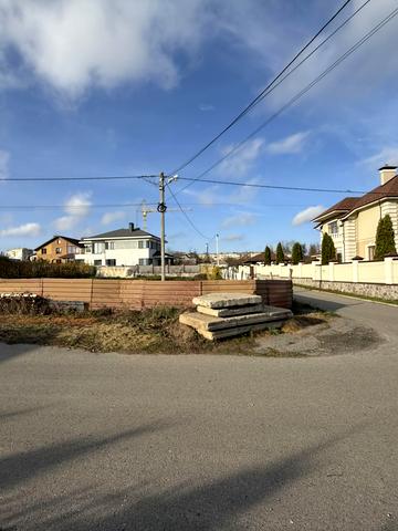 Світанковий пров., 10