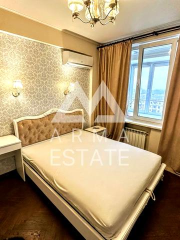 Лесі Українки бульв., 36-Б