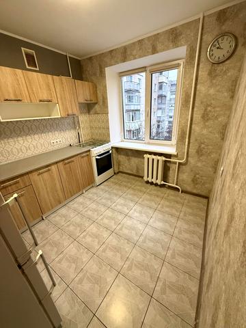 Тернопільська вул., 26