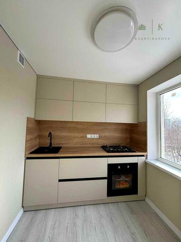 Отакара Яроша вул., 5