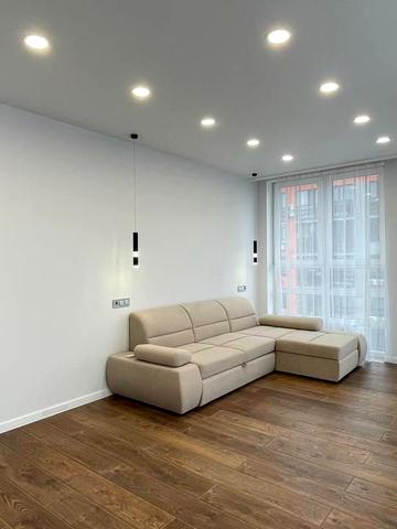 Миколи Гулака вул., 4