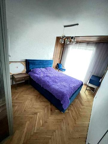 Гімназійна набережна вул. (Червоношкільна набережна), 26