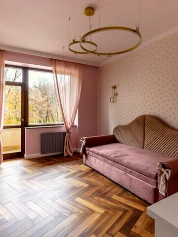 Уласа Самчука вул. (улица Пархоменко), 13