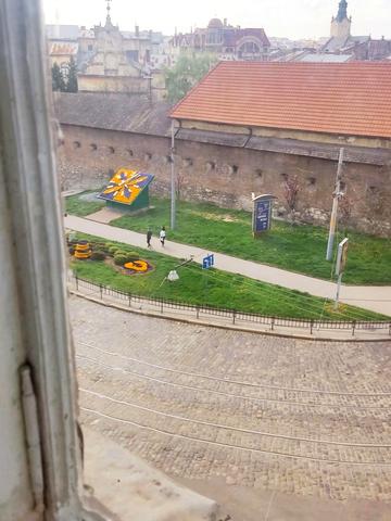 Володимира Винниченка вул. (), 10