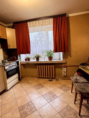 Київська вул., 42