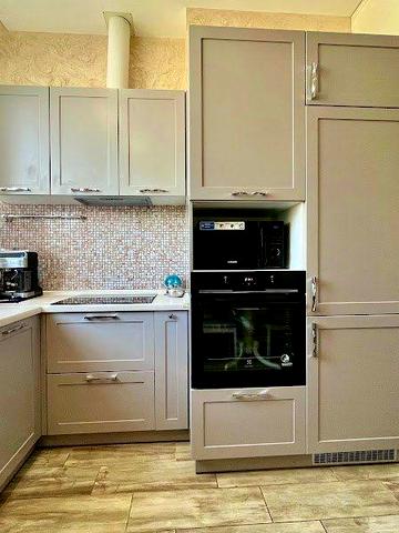 Продається стильна 3-кімнатна квартира в автономному клубному будинку ЖК КБ на Кониського 63