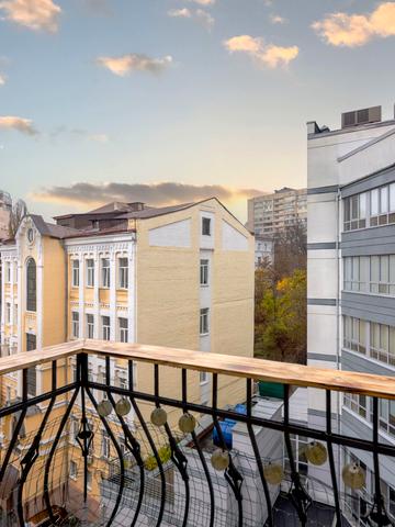 Саксаганського вул., 70-Б