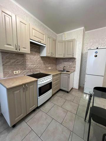 Віталія Нестеренка вул., 1б