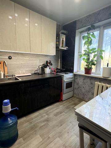 Жасминовий бульв. (Петра Слинька), 11