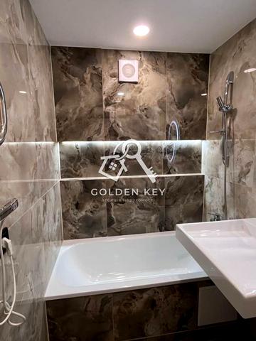 Степана Тільги вул. (Революційна), 30