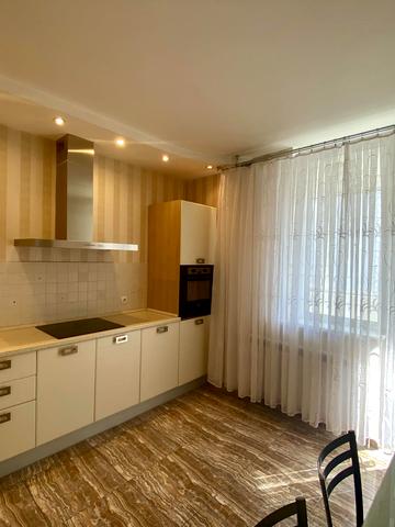 Бориса Гмирі вул., 6