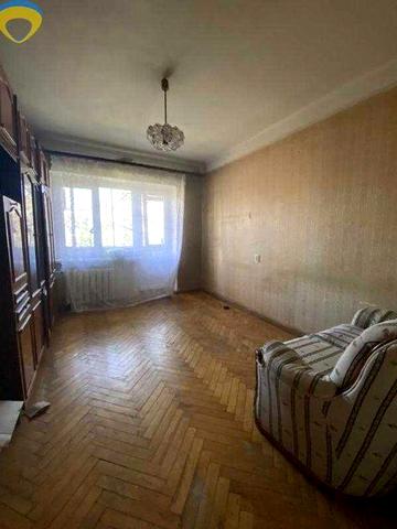 Продам 2-кімнатну квартиру на Черемушках площа Б. Дерев’янка