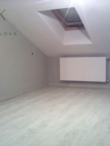 Залізнична вул., 7