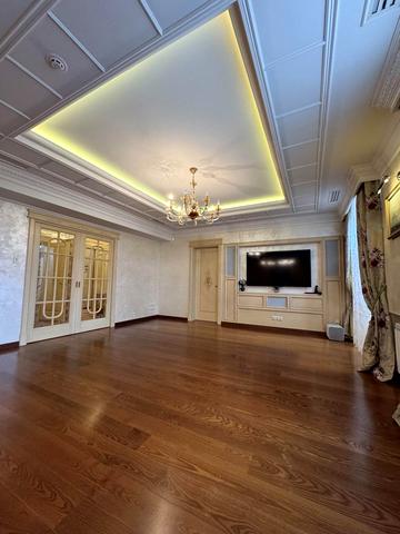 Прорізна вул., 7