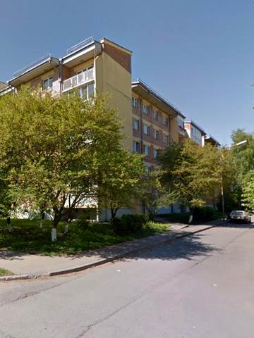 Ессенська вул., 8