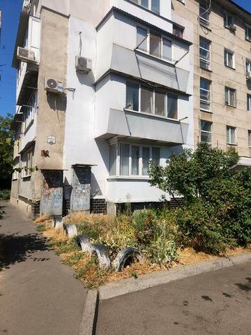 От  хозяина. Продам квартиру на Бреуса