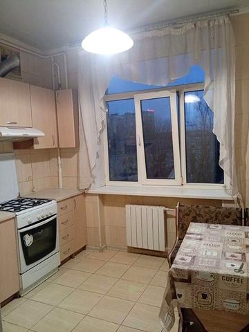 Продаж квартири м. Печерська .Джона  Маккейна 37