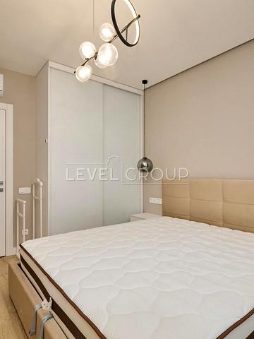 Любомира Гузара просп. (Космонавта Комарова), 13