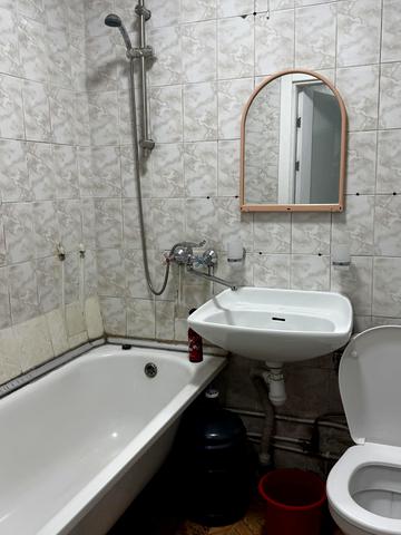 Валентинівська вул., 11