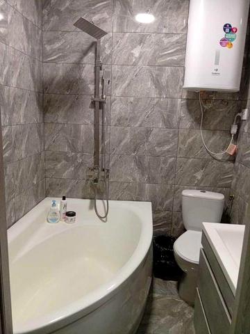 Продам двокімнатну квартиру.