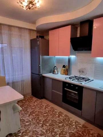 Продаж 3к Квартира Вартових Неба (Тобольська) вулиця