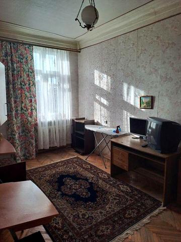 Оренда  2х кімнатної квартири (район дитячої поліклініки)