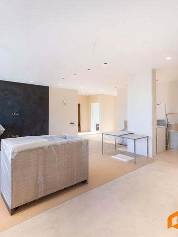 Миколи Бажана просп., 12