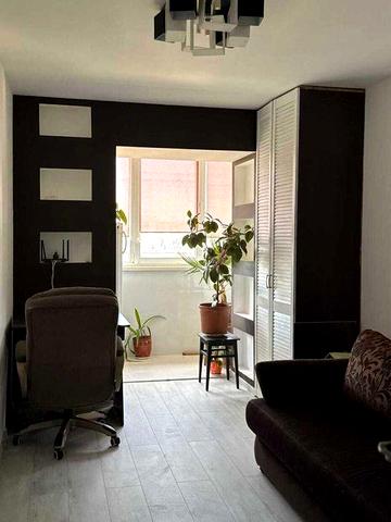 Продаж 4к. з ремонтом на Озерній ЖК дім