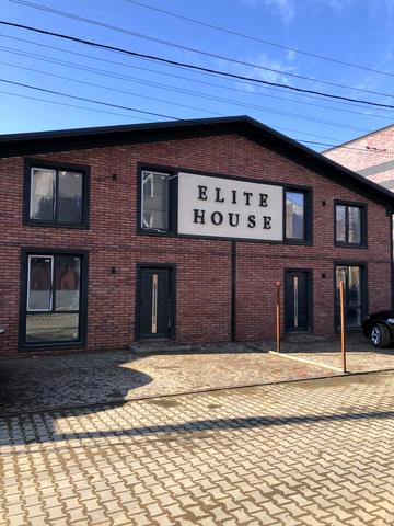 Наталії Кобринської вул., 9