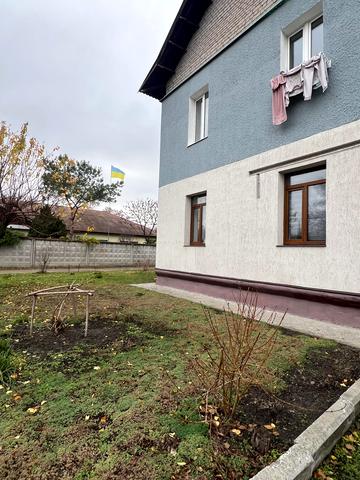 Молодіжна вул., 3