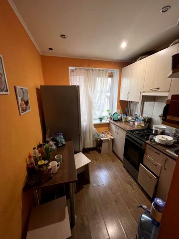 Володимира Бизова вул. (Якіра), 1