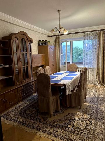 Космічна вул., 5