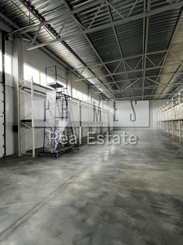 Броварська вул., 1